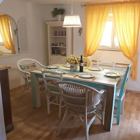 Romantic House 펜션 스타리 그라드